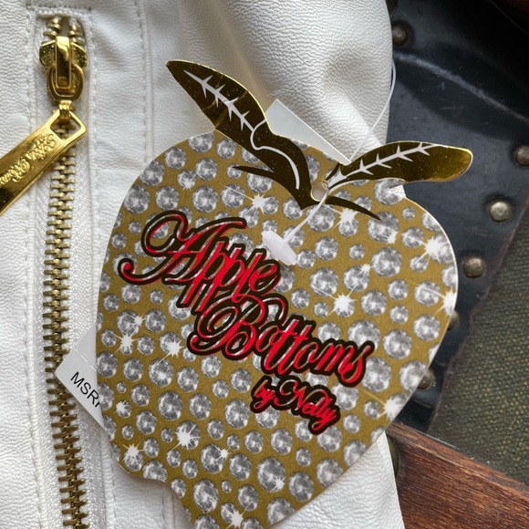 Apple Bottoms white faux-leather jacket with gold details - Picture 6 of 10